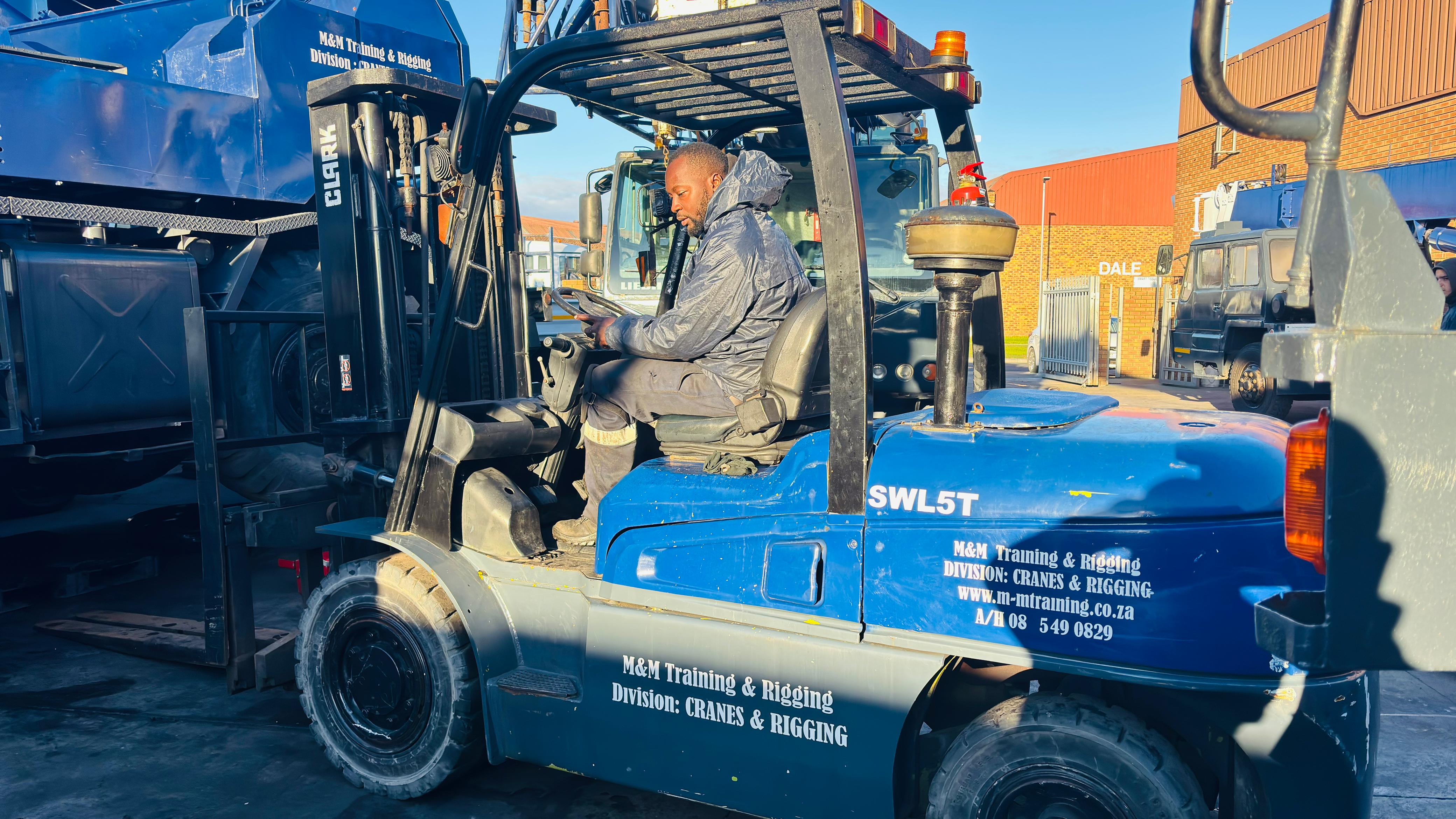 Forklifts — M&M Training and Rigging
